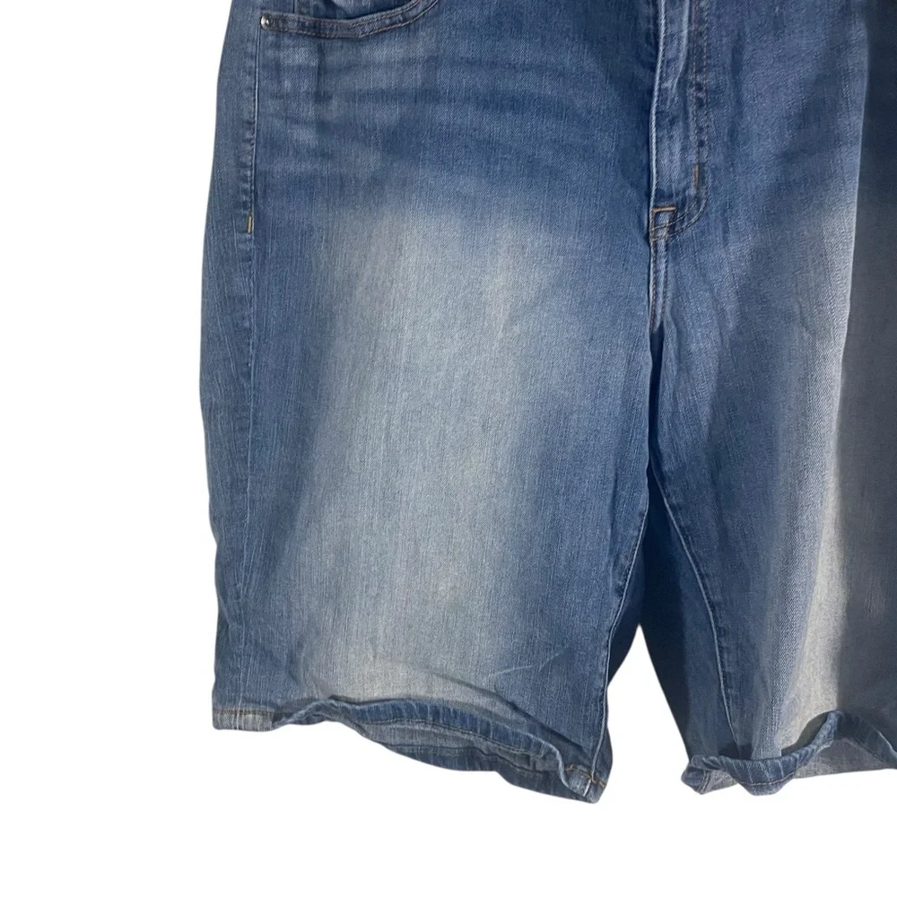 Lane Bryant 11” inseam Denim Shorts Sz 18